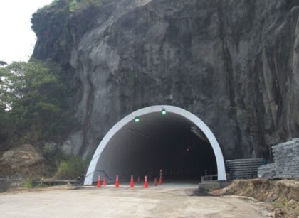 Monumental trancón en vía Bogotá-Girardot por cierre del túnel de Sumapaz