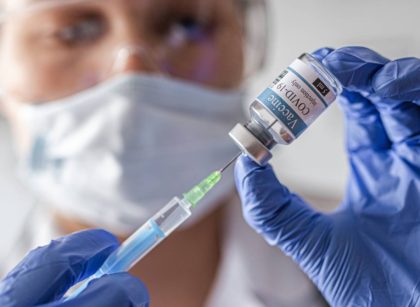 Desarrollan vacuna contra variantes del Covid-19