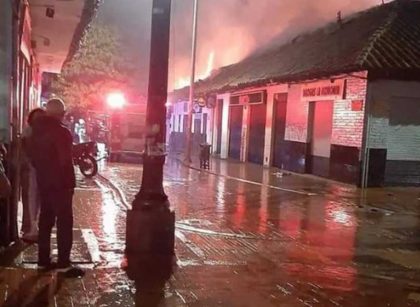 Incendio en Chía afectó 15 locales comerciales 9 con pérdida total