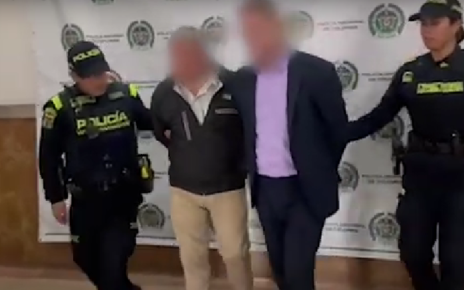 En una rápida reacción de la Policía Metropolitana de Bogotá, dos hombres de 48 y 63 años fueron capturados luego de que, al parecer, le hurtaran sus pertenencias a una extranjera en la localidad de La Candelaria.