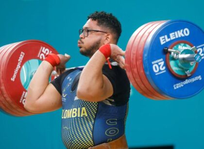 El pesista Rafael Cerro gana medalla de oro a Colombia